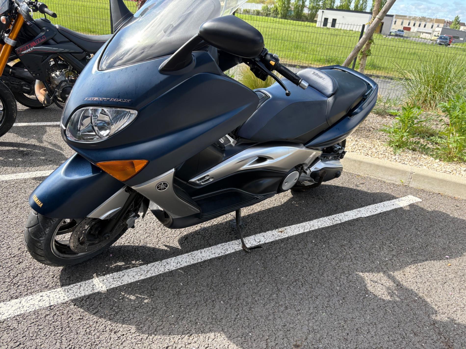 YAMAHA 500 Tmax